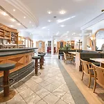 Neuwirt Hotel 3*