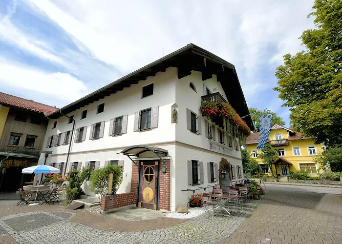 Neuwirt Szálloda Sauerlach