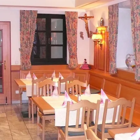Neuwirt Hotel